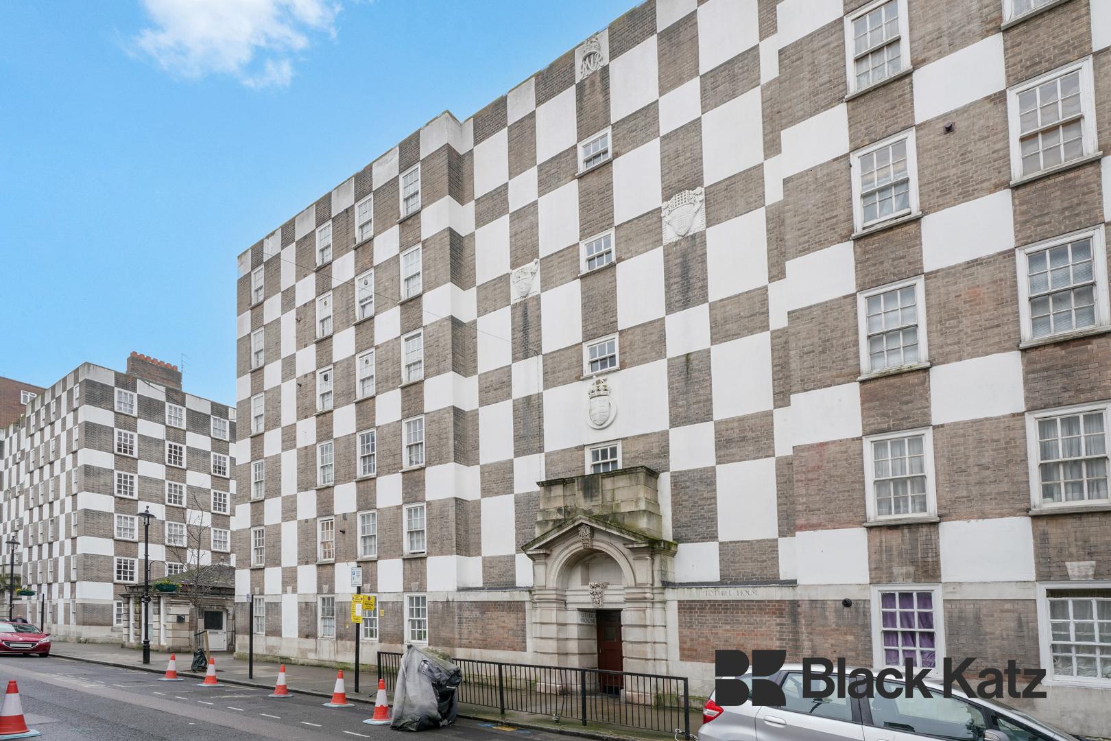 Bright and airy two bedroom flat with central location. Page Street, Westminster / Pimlico